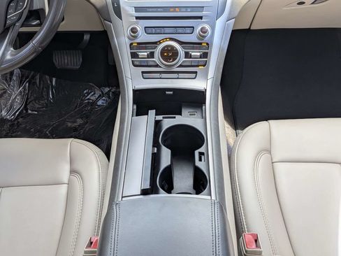 Used 2017 Lincoln MKZ Premiere FWD image 17