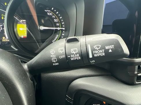 Certified 2025 Jeep Wrangler Unlimited Sahara AWD/4WD image 18
