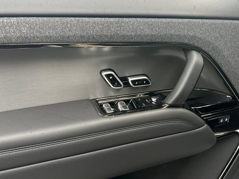 New 2025 Land Rover Range Rover Sport image 10