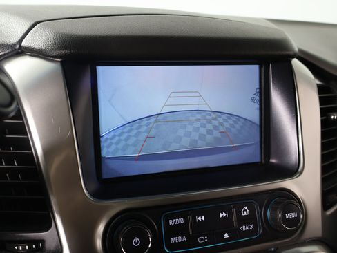 Used 2019 Chevrolet Suburban Premier w/ Premier Plus Edition image 6