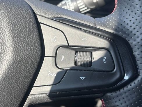 Used 2024 Chevrolet Trax RS w/ Driver Confidence Package image 19