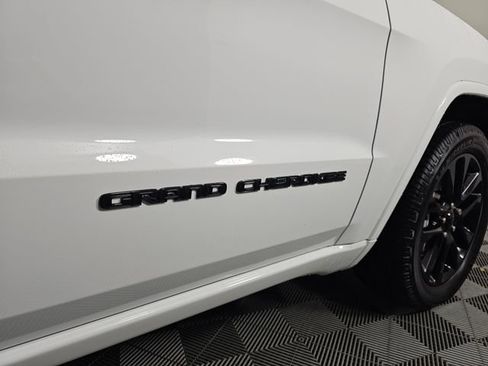 Used 2021 Jeep Grand Cherokee Altitude image 10