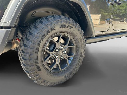 Used 2025 Jeep Wrangler Unlimited Sport AWD/4WD image 10