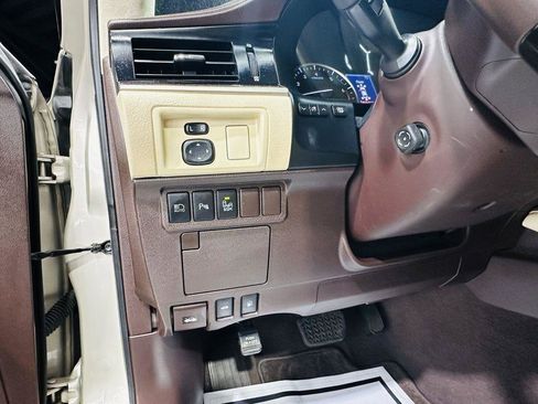 Used 2018 Lexus ES 350 w/ Luxury Package w/Wood Trim FWD image 23