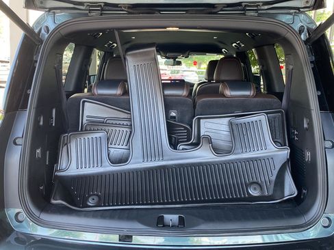 Certified 2025 Nissan Armada SL w/ Captain's Chari Seat Package RWD image 9