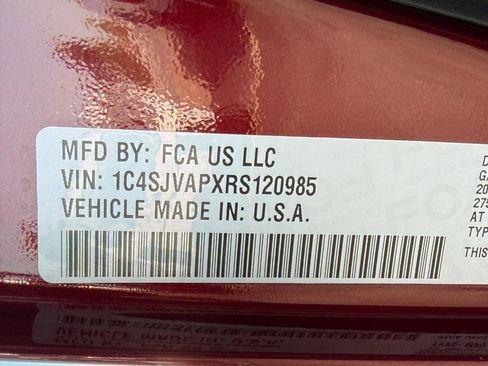 Used 2024 Jeep Wagoneer 4x4 w/ Premium Group I image 27