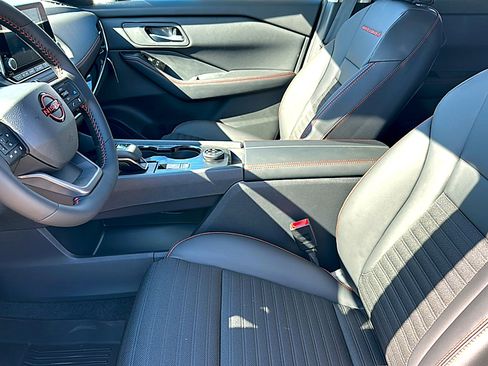 New 2026 Nissan Rogue SV image 10