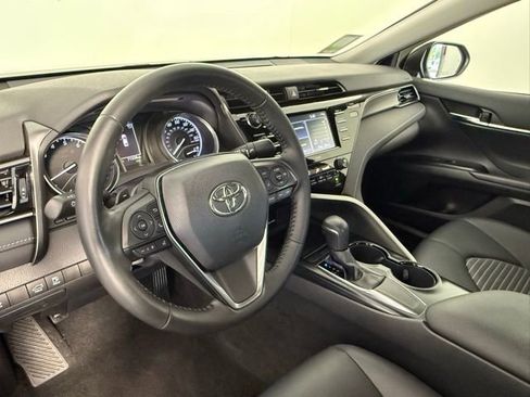 Used 2020 Toyota Camry SE w/ Convenience Package image 15