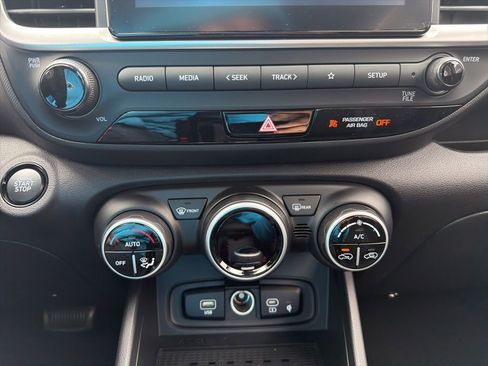 New 2026 Hyundai Venue SEL FWD image 19