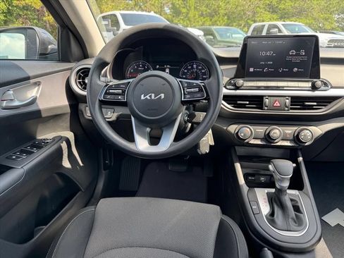 Used 2024 Kia Forte LXS FWD image 12