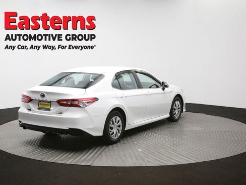 Used 2020 Toyota Camry LE image 41