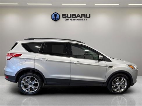 Used 2015 Ford Escape SE w/ Equipment Group 201A image 6
