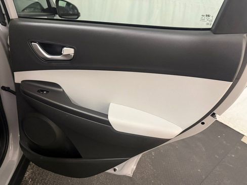 Certified 2023 Hyundai Kona SEL w/ Convenience Package image 30