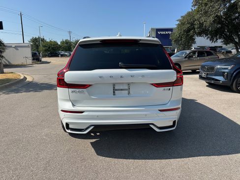 New 2026 Volvo XC60 B5 Ultra image 5