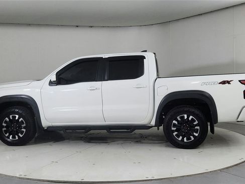 Used 2022 Nissan Frontier PRO-4X w/ Off-Road Protection Package image 4