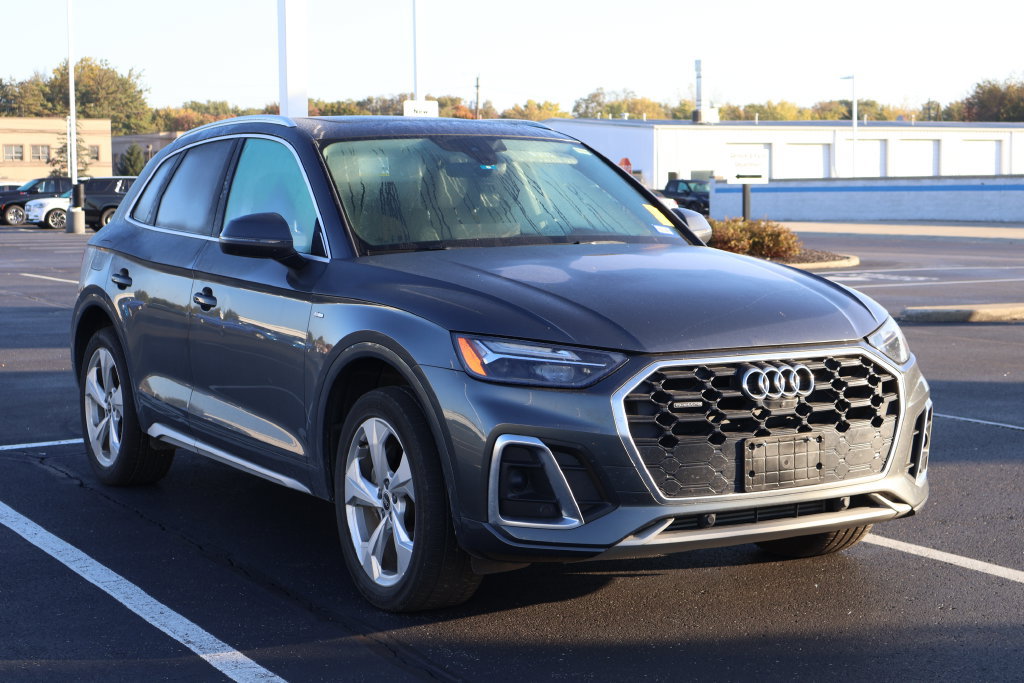 Used 2023 Audi Q5 2.0T Premium Plus w/ Premium Plus Package AWD/4WD image 3