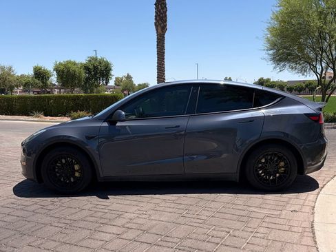 Used 2020 Tesla Model Y Long Range AWD/4WD image 5