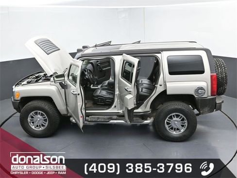 Used 2006 HUMMER H3 Luxury image 26