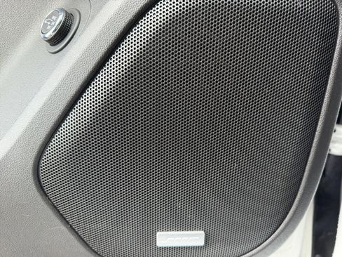 Used 2020 GMC Acadia SLT w/ Premium Package image 27