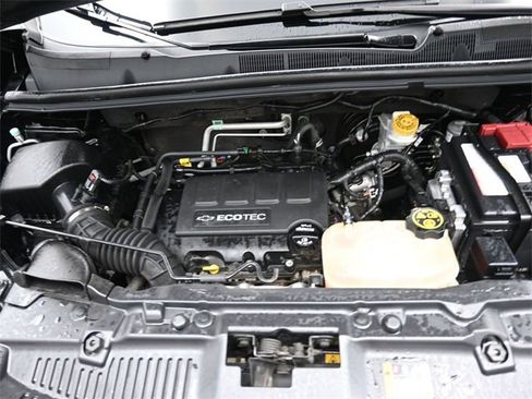 Used 2019 Chevrolet Trax LT w/ LT Convenience Package image 25