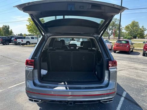 Certified 2024 Volkswagen Atlas SEL Premium R-Line image 10