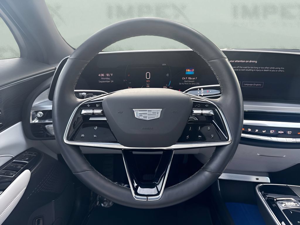 Used 2025 Cadillac Lyriq Luxury RWD image 25