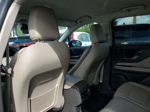 Certified 2023 Lincoln Corsair Reserve image 9