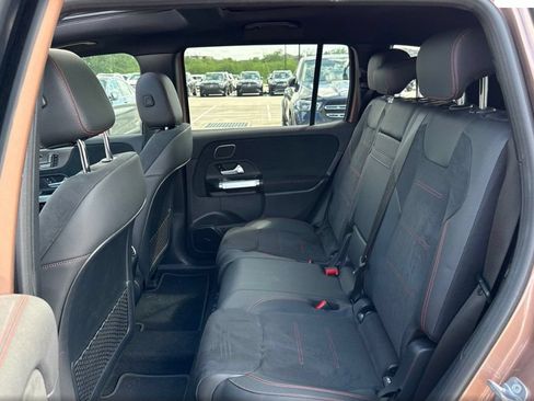 Used 2023 Mercedes-Benz EQB 300 4MATIC image 13