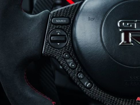 Used 2014 Nissan GT-R Premium image 82