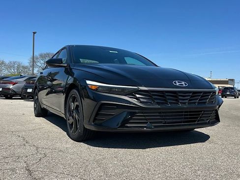 New 2026 Hyundai Elantra Sport FWD image 10