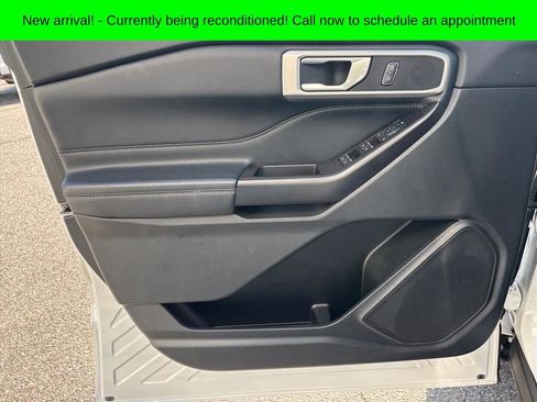 Used 2020 Ford Explorer XLT w/ Equipment Group 202A RWD image 8