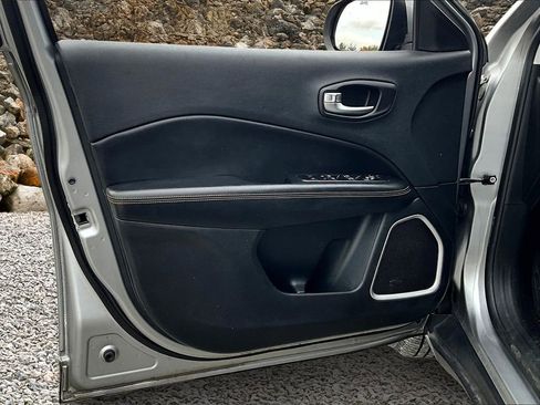 Used 2019 Jeep Compass Limited image 20