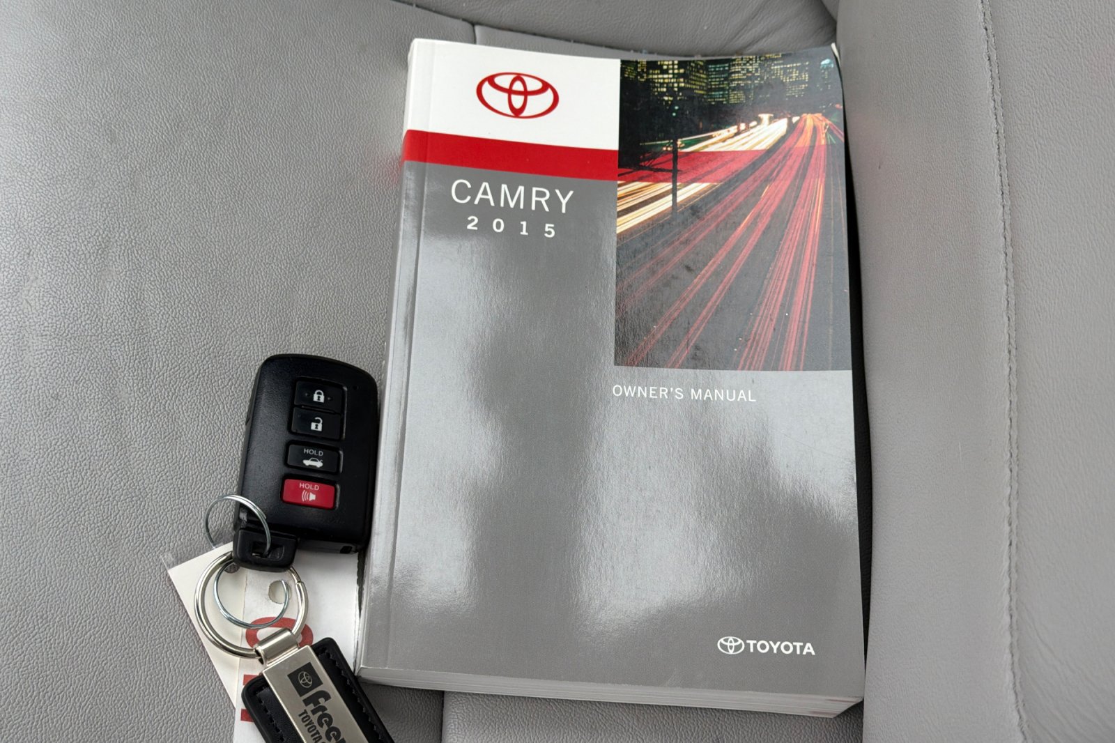 Used 2015 Toyota Camry XLE FWD image 11