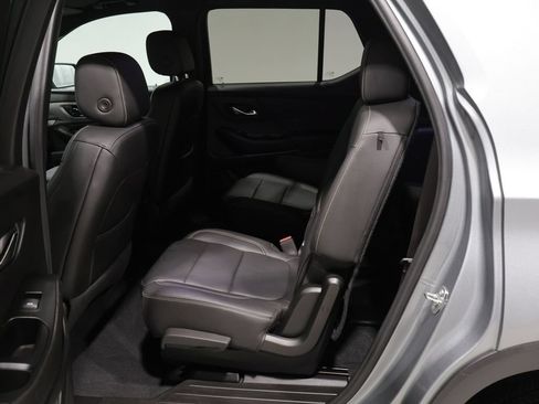 Used 2023 Chevrolet Traverse LT AWD/4WD image 18