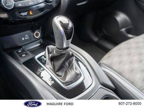 Used 2022 Nissan Rogue Sport SV w/ Technology Package AWD/4WD image 37