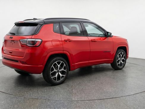 Used 2025 Jeep Compass Limited AWD/4WD image 9