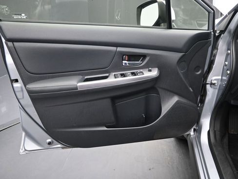 Used 2015 Subaru Crosstrek 2.0i Limited w/ Popular Package #1 AWD/4WD image 4