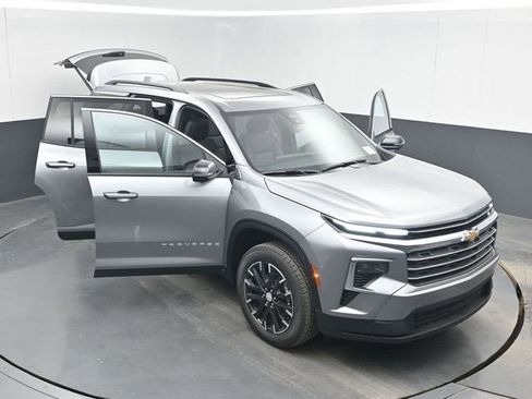 New 2026 Chevrolet Traverse LT FWD image 51