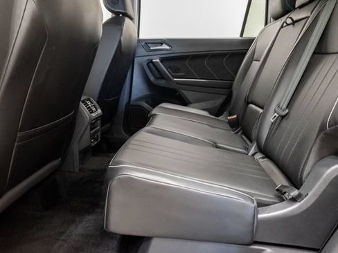 Used 2024 Volkswagen Tiguan SE FWD image 27
