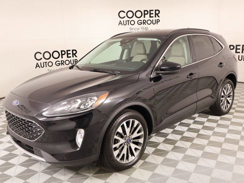Used 2022 Ford Escape Titanium AWD/4WD image 11