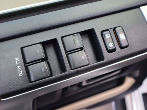 Used 2011 Toyota 4Runner SR5 image 27