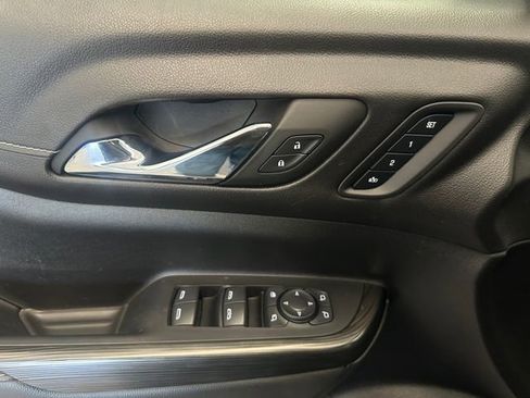 Used 2023 GMC Acadia SLT w/ Elevation Edition FWD image 22