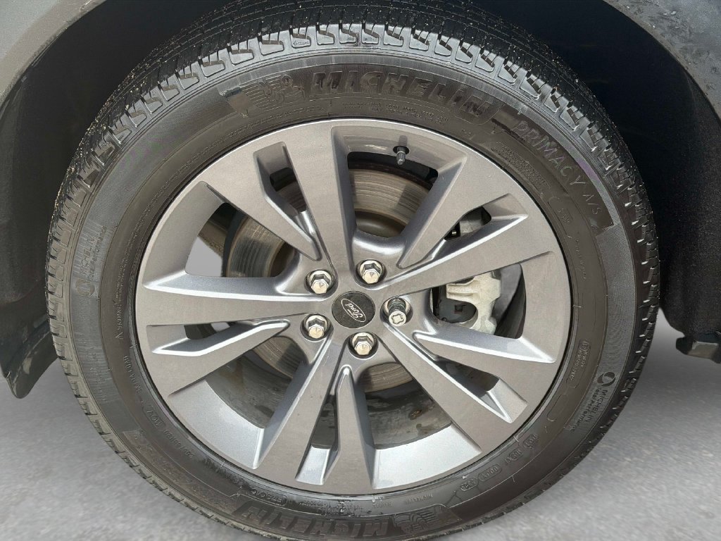 Used 2024 Ford Explorer XLT w/ Equipment Group 202A AWD/4WD image 12