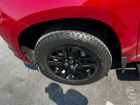 Used 2023 Chevrolet Silverado 1500 RST AWD/4WD image 16