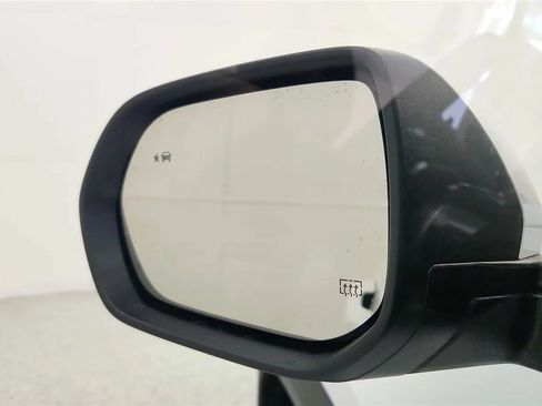 New 2026 Chevrolet Equinox LT AWD/4WD image 24