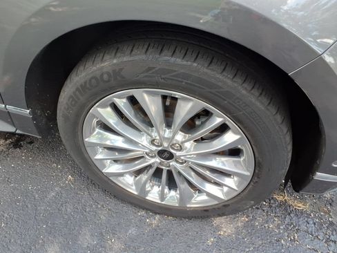 Used 2022 Ford Edge Titanium w/ Equipment Group 301A AWD/4WD image 7
