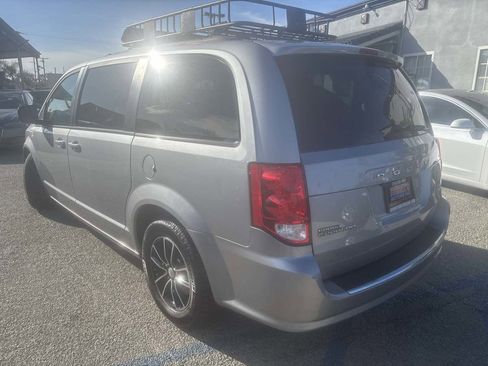 Used 2019 Dodge Grand Caravan GT FWD image 5