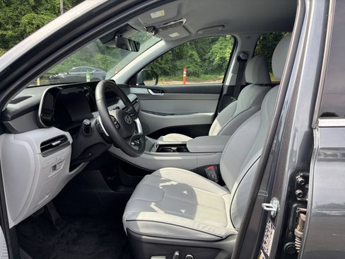Used 2025 Hyundai Palisade SEL FWD image 30