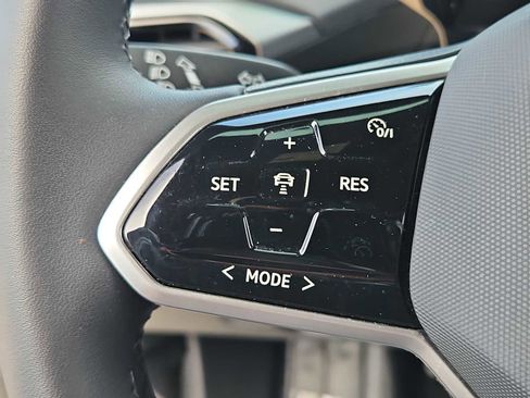 Used 2023 Volkswagen ID.4 Pro image 25