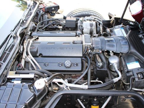 Used 1993 Chevrolet Corvette Coupe RWD image 23